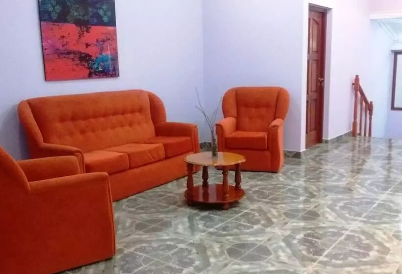 هتل Cruce Del Desierto