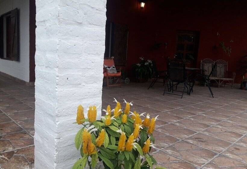 Hotel De Campo El Rebenque