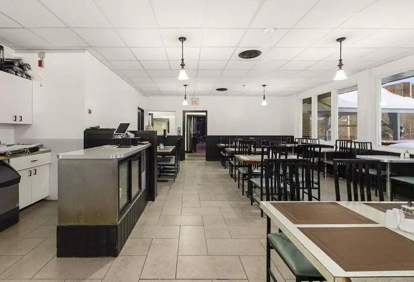 Hotelli Lakeside Inn