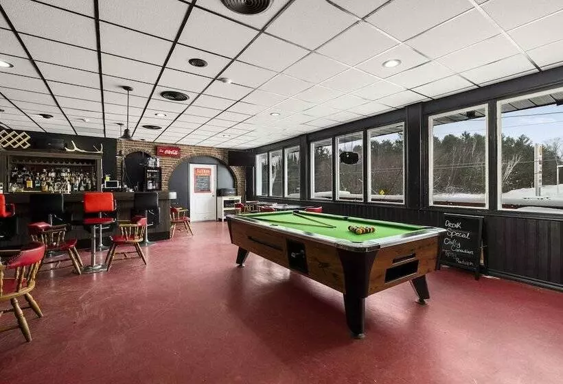 Hotelli Lakeside Inn