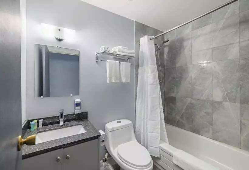 Hotelli Lakeside Inn