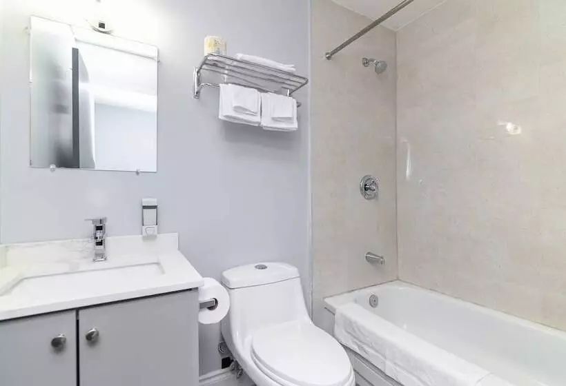 Hotelli Lakeside Inn