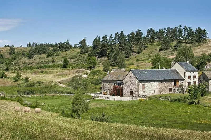 ホテル Logis Hôtels Les Granges De Bigose