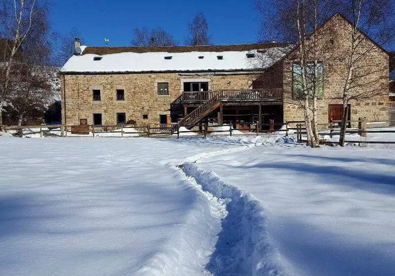 ホテル Logis Hôtels Les Granges De Bigose