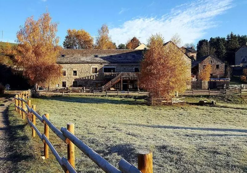 ホテル Logis Hôtels Les Granges De Bigose