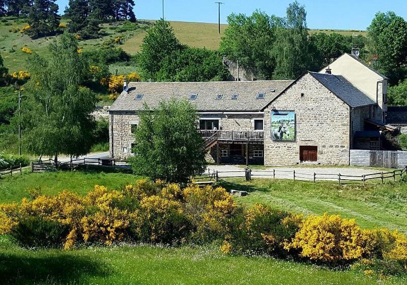 Hotell Logis Hôtels Les Granges De Bigose