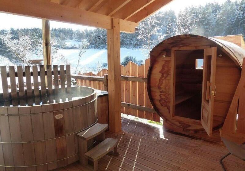 Hotell Logis Hôtels Les Granges De Bigose