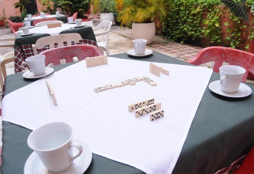 Hotell Montecarlo Beach