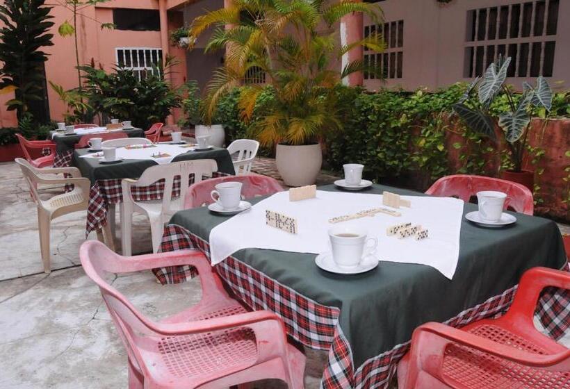 Hotell Montecarlo Beach