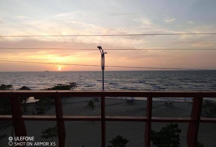 Hotell Montecarlo Beach