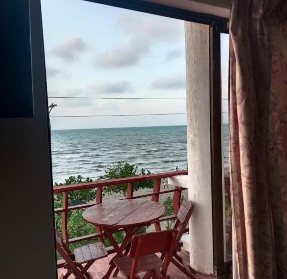 Hotell Montecarlo Beach