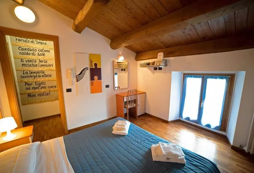 田舎風ホテル Agriturismo Campo Rosso