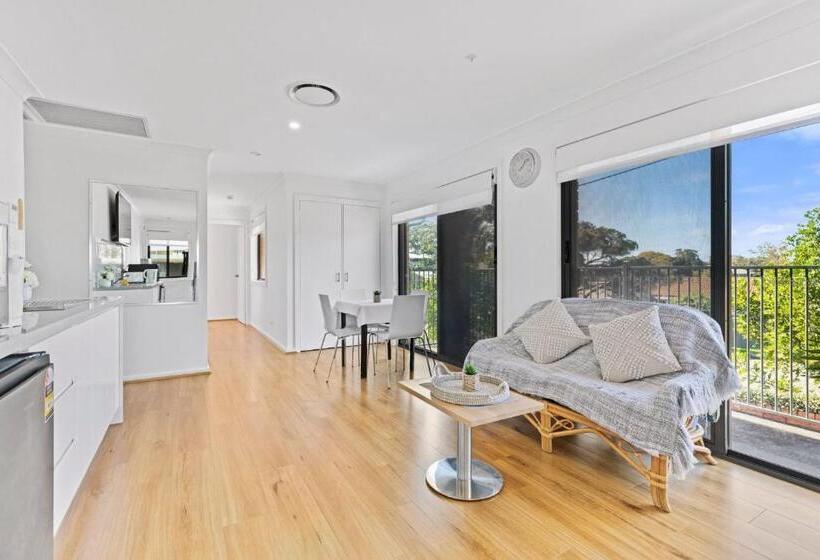 Lemon Tree Passage Motel