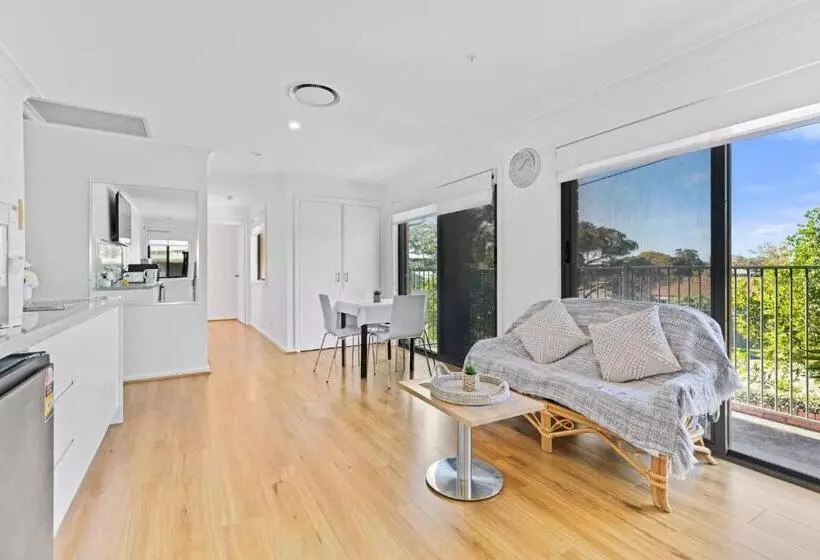 Lemon Tree Passage Motel