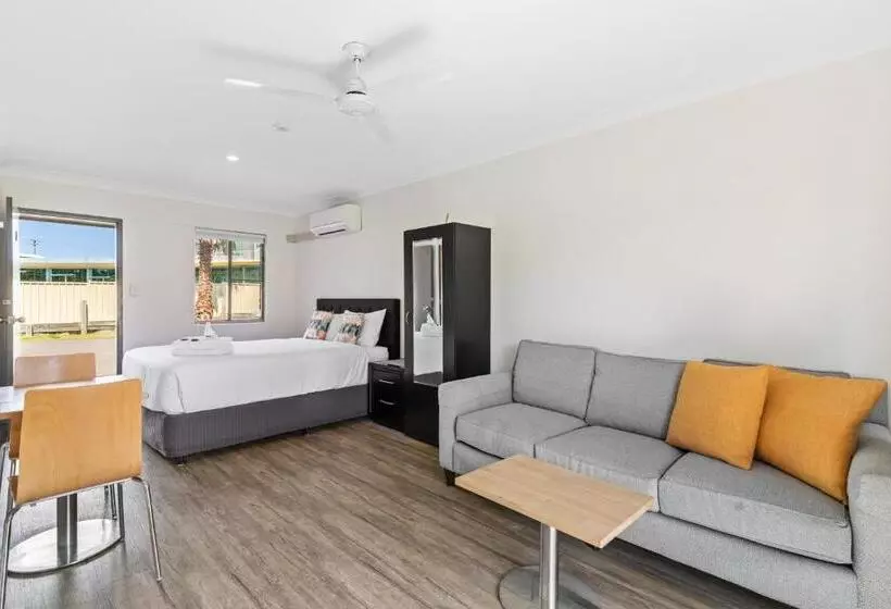 Lemon Tree Passage Motel