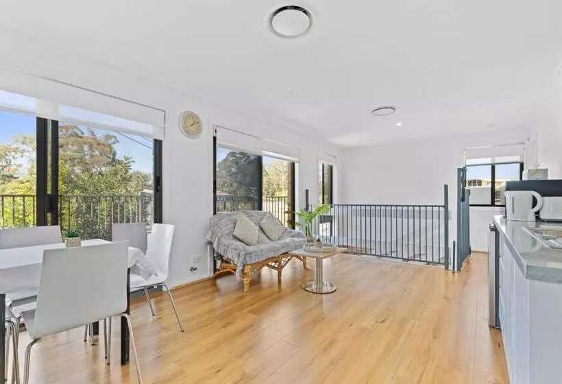 Lemon Tree Passage Motel