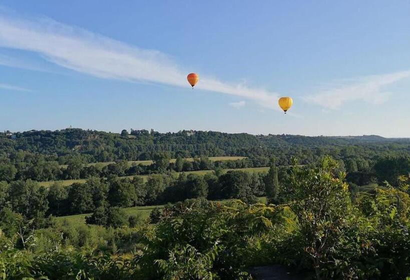 بنسيون Château Haute Roche