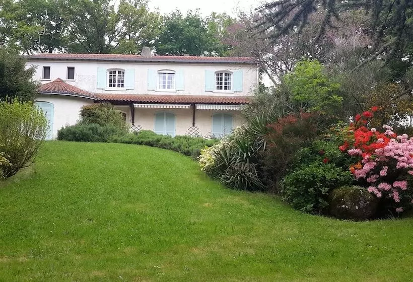 Majatalo Domaine De La Petite Salamandre