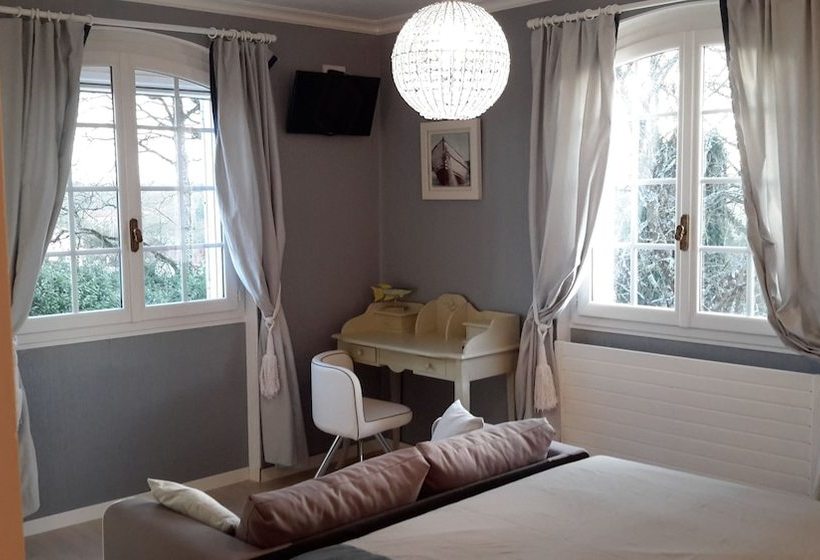 Пансион Domaine De La Petite Salamandre