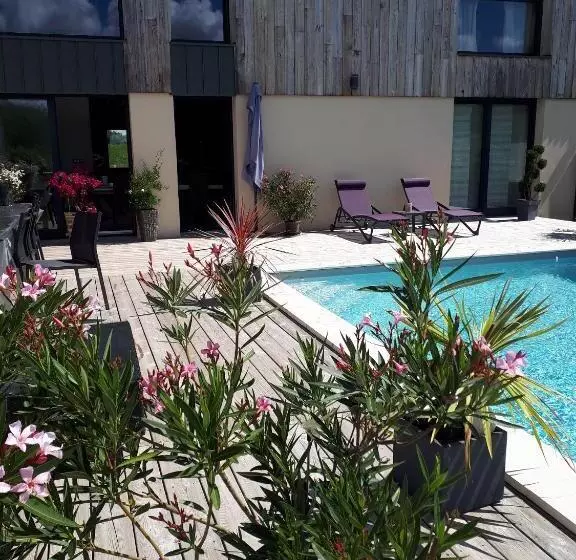 Majatalo Ome Sweet Home