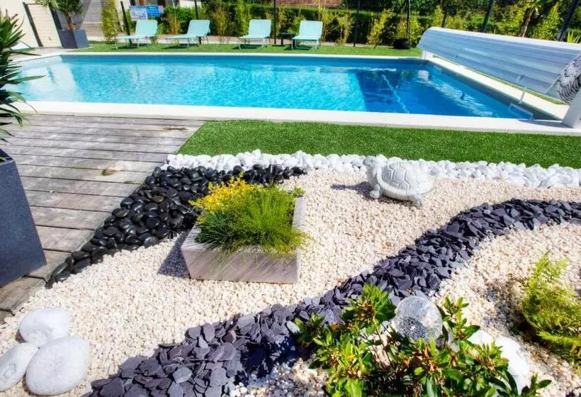 Majatalo Ome Sweet Home