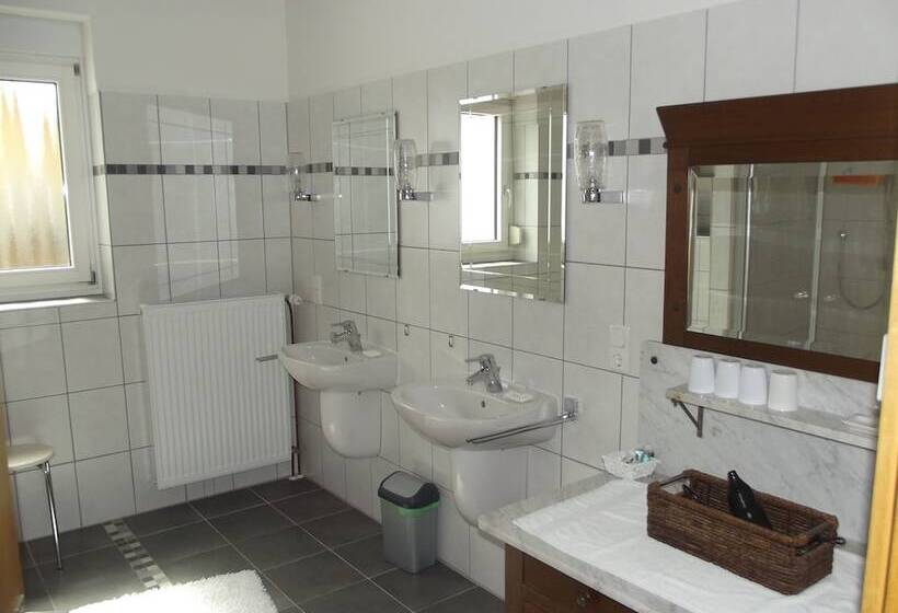 פנסיון Weingut & Gastehaus Kaufmannschneider