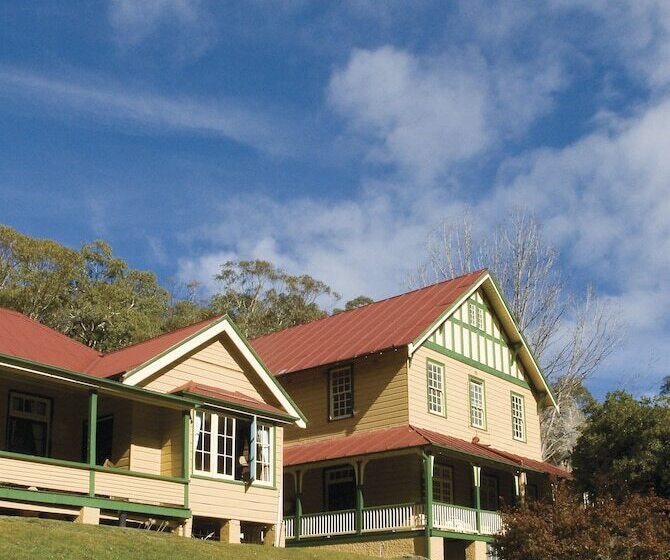 膳宿费 Yarrangobilly Caves House