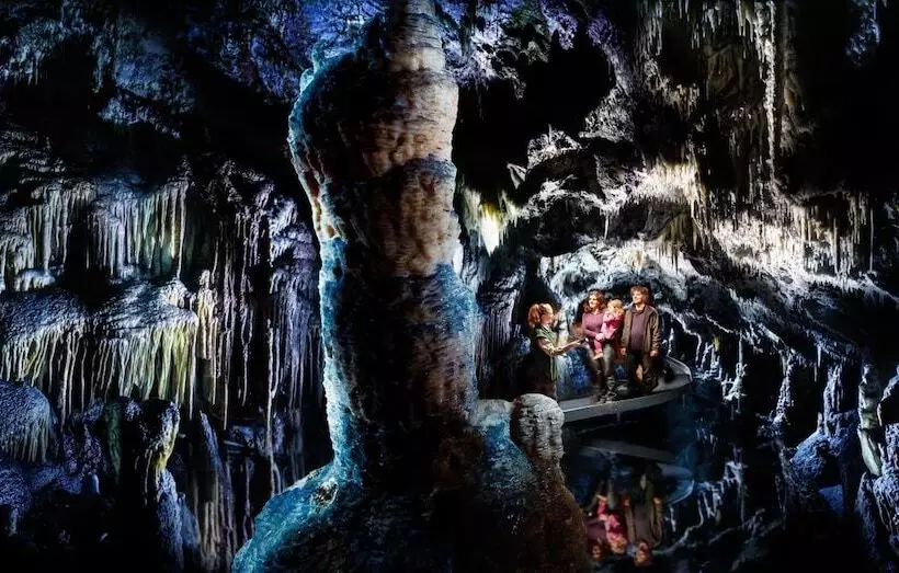 ペンション Yarrangobilly Caves House