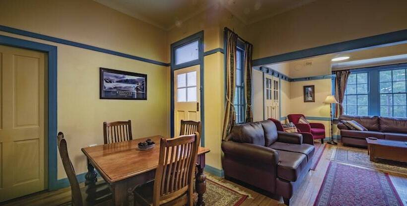 膳宿费 Yarrangobilly Caves House