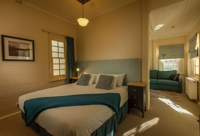 ペンション Yarrangobilly Caves House