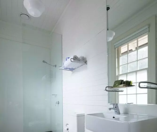 ペンション Yarrangobilly Caves House