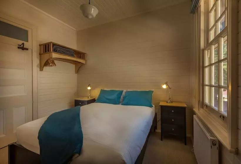 ペンション Yarrangobilly Caves House