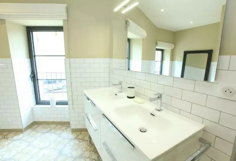 Aamiaismajoitus (B&B) Chambres D  Hôtes Les Ormes