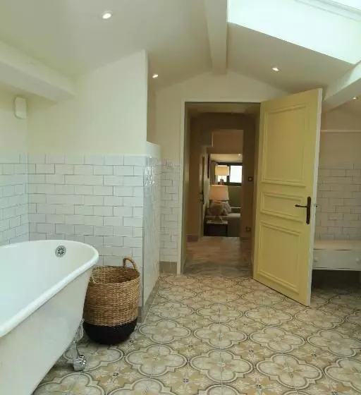 Aamiaismajoitus (B&B) Chambres D  Hôtes Les Ormes