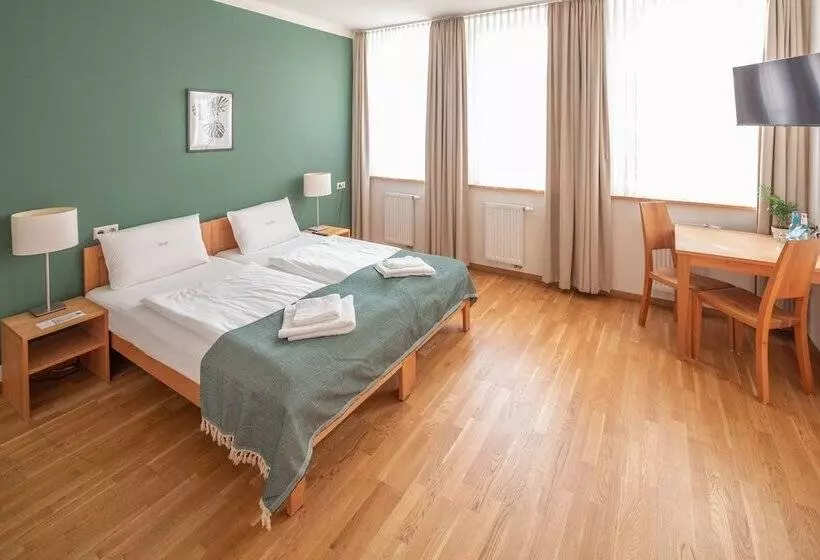 ホテル Ahead Burg