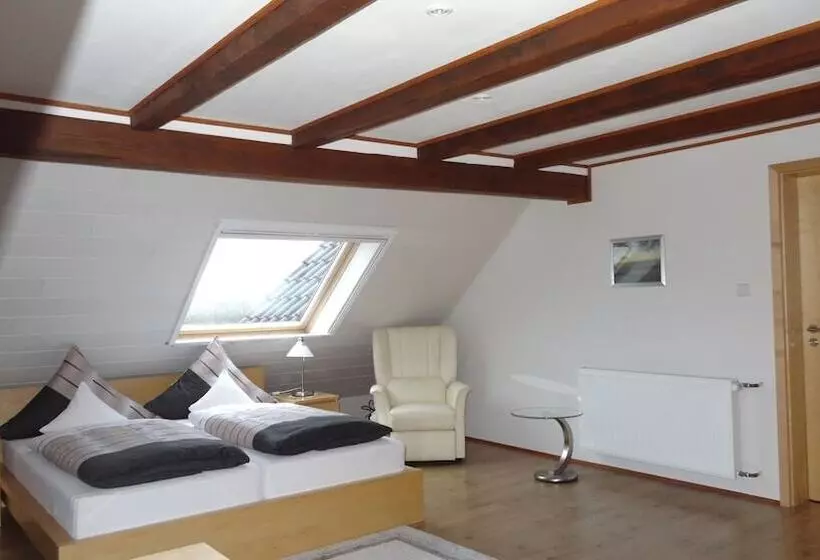 ホテル Apartment Panorama 1 Near Airport