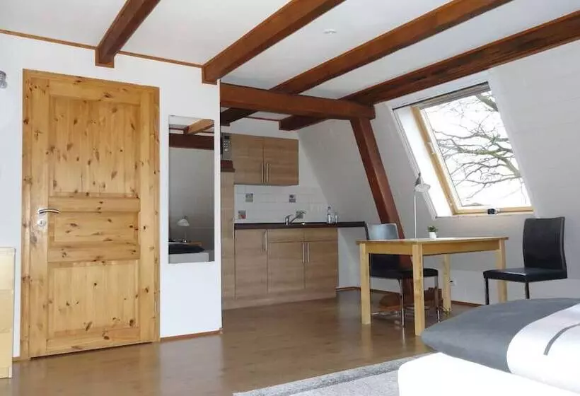 ホテル Apartment Panorama 1 Near Airport