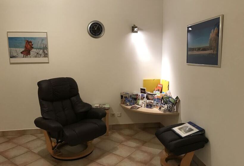 בית מלון כפרי Apartment Panorama 1 Near Airport