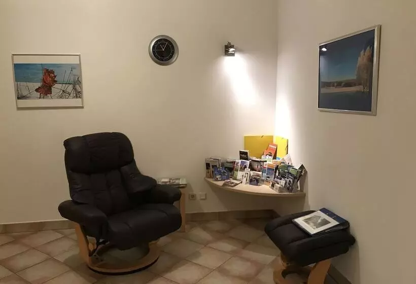 ホテル Apartment Panorama 1 Near Airport