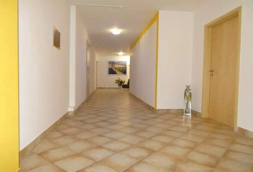 ホテル Apartment Panorama 1 Near Airport