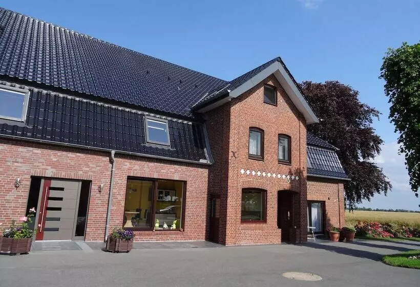 ホテル Apartment Panorama 1 Near Airport