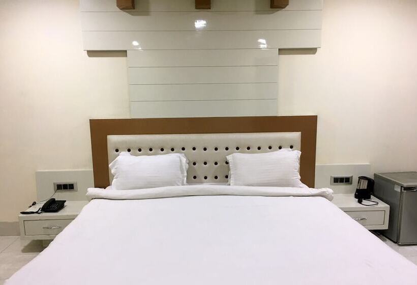 فندق Aryan Inn Lalitpur