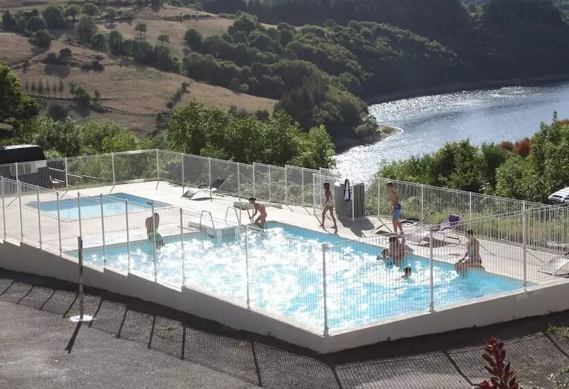 ホテル Camping De Mars