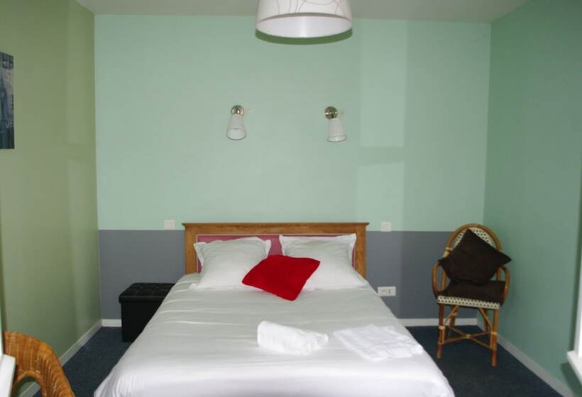 Отель Hôtel Des Voyageurs