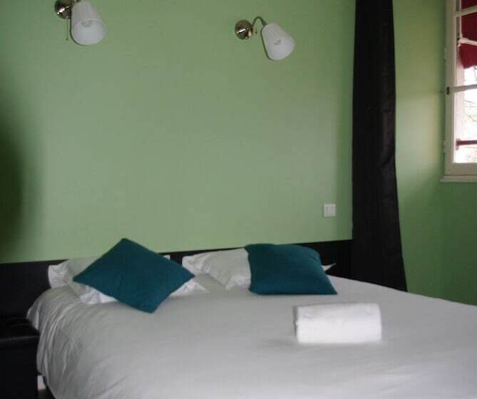 Отель Hôtel Des Voyageurs