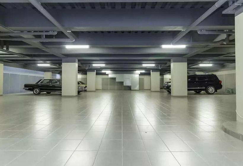 ホテル Reddoorz Plus @ Patal Senayan