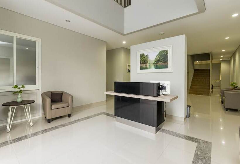 Hotel Reddoorz Plus @ Patal Senayan