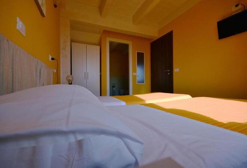 فندق ريفى Agriturismo Al Rifugio Divino