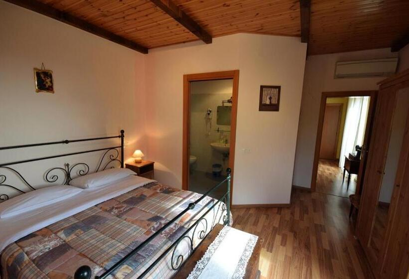 فندق ريفى Agriturismo Al Rifugio Divino