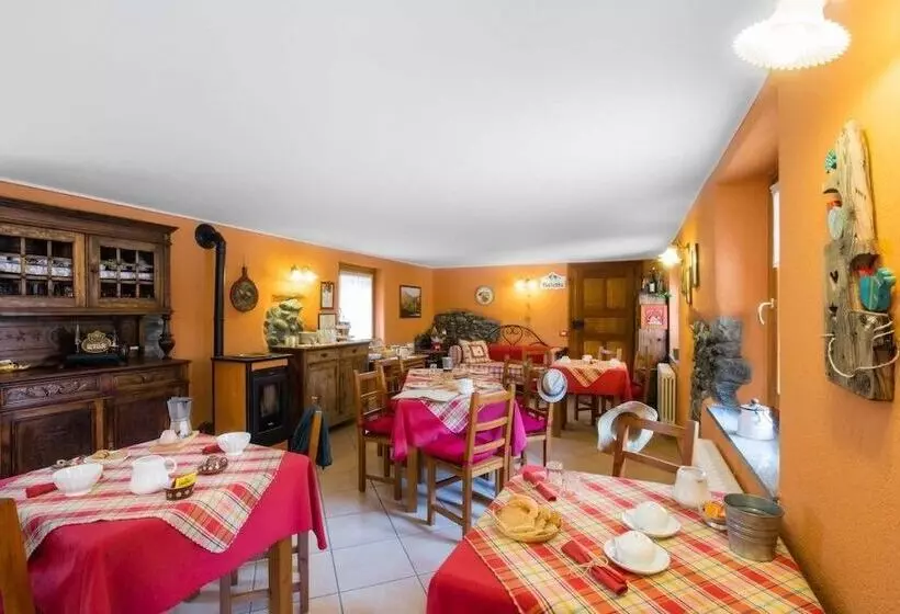 Maaseutuhotelli Agriturismo Lou Rosé